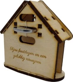Kit De Cartes De Noël En Bois - Le Destinataire Construit Une Maison De Noël Avec L'éclairage De Cette Carte De Noël Originale - Y Compris L'enveloppe, La Batterie Et La Lumière LED -Decoris Boutique 1071x1200
