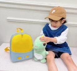 Sac à Dos - Sac à Dos - Cartable Avec Doudou Dinosaurus Bleu Clair - Jaune - Dino - Garçons - Filles - Cadeau - Sinterklaas - Noël - 1 An - 2 Ans 10 Sac à Dos - Sac à Dos - Cartable Avec Doudou Dinosaurus Bleu Clair - Jaune - Dino - Garçons - Filles - Cadeau - Sinterklaas - Noël - 1 An - 2 Ans -Decoris Boutique 1200x1109