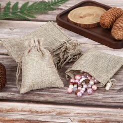 Sacs En Jute, 50 X Petits Sacs En Jute, Sacs Cadeaux, Sac à Bijoux Avec Cordon De Serrage, Sacs En Coton, Petits Sacs Pour L'artisanat, Noël, 9 X 12 Cm -Decoris Boutique 1200x1200 160