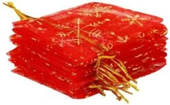 Sacs De Noël Organza - 9 X 12 Cm - 10 Pcs - Rouge Avec Des Flocons De Neige Dorés - Emballage De Noël Décoration De Noël Décorations De Noël De Noël -Decoris Boutique 1200x743 3