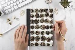 Carnet - Cahier - Pommes De Pin - Hiver - Wit - Carnet - Format A5 - Bloc-notes - Noël - Cadeau - Cadeau De Noël Pour Homme, Femme Et Enfant 11 Carnet - Cahier - Pommes De Pin - Hiver - Wit - Carnet - Format A5 - Bloc-notes - Noël - Cadeau - Cadeau De Noël Pour Homme, Femme Et Enfant -Decoris Boutique 1200x800 1039