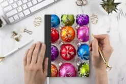 Carnet De Notes - Cahier D'écriture - Une Boîte Avec Des Décorations De Noël - Carnet De Notes - Format A5 - Bloc-notes - Cadeaux Sinterklaas - Distribution De Cadeaux Pour Enfants - Cadeaux De Chaussures - Petits Cadeaux -Decoris Boutique 1200x800 1053