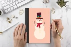 Carnet - Cahier - Bonhomme De Neige - Noël - Hiver - Noël - Rose - Carnet - Format A5 - Bloc-notes - Noël - Cadeau - Cadeau De Noël Pour Hommes, Femmes Et Enfants -Decoris Boutique 1200x800 1192