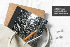 Carnet - Carnet D'écriture - Les Arbres D'hiver Dans La Forêt Près De Vienne En Autriche - Carnet - Format A5 - Bloc-notes - Noël - Cadeau - Cadeau De Noël Pour Hommes, Femmes Et Enfants 12 Carnet - Carnet D'écriture - Les Arbres D'hiver Dans La Forêt Près De Vienne En Autriche - Carnet - Format A5 - Bloc-notes - Noël - Cadeau - Cadeau De Noël Pour Hommes, Femmes Et Enfants -Decoris Boutique 1200x800 177