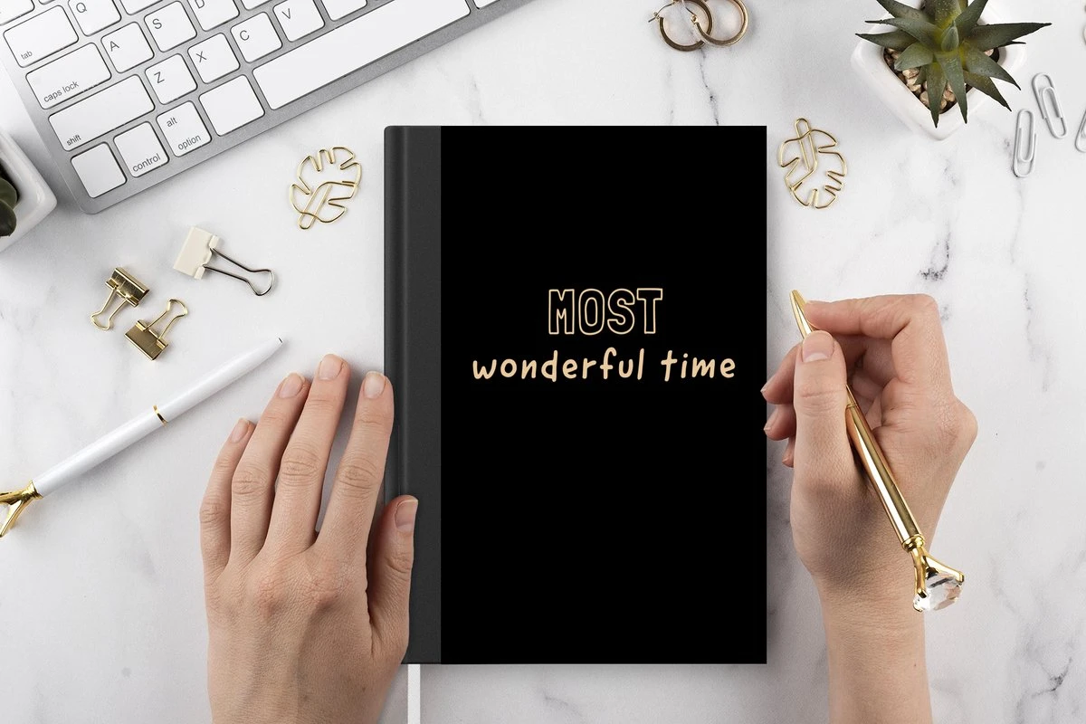 Carnet - Cahier D'écriture - Proverbes - C'est La Période La Plus Merveilleuse De L'année - Citations - Noël - Carnet - Format A5 - Bloc-notes 4 Carnet - Cahier D'écriture - Proverbes - C'est La Période La Plus Merveilleuse De L'année - Citations - Noël - Carnet - Format A5 - Bloc-notes – Image 2