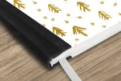 Cahier - Cahier D'écriture - Noël - Branche De Sapin - Or - Motifs - Cahier - Format A5 - Bloc-notes - Cadeaux Sinterklaas - Cadeaux Pour Enfants - Cadeaux Chaussures - Petits Cadeaux 13 Cahier - Cahier D'écriture - Noël - Branche De Sapin - Or - Motifs - Cahier - Format A5 - Bloc-notes - Cadeaux Sinterklaas - Cadeaux Pour Enfants - Cadeaux Chaussures - Petits Cadeaux -Decoris Boutique 1200x800 496