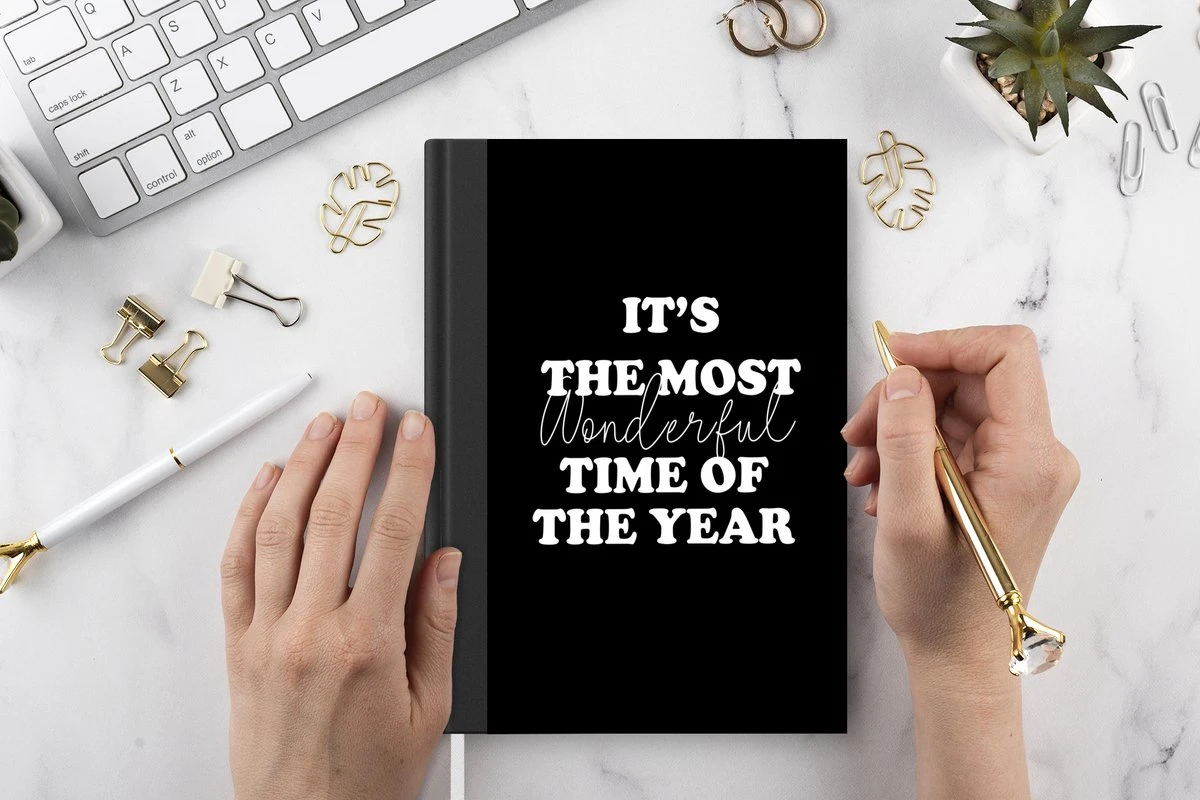 Carnet - Cahier - Noël - Citations - C'est La Période La Plus Merveilleuse De L'année - Proverbes - Carnet - Format A5 - Bloc-notes - Noël - Cadeau - Cadeau De Noël Pour Hommes, Femmes Et Enfants 4 Carnet - Cahier - Noël - Citations - C'est La Période La Plus Merveilleuse De L'année - Proverbes - Carnet - Format A5 - Bloc-notes - Noël - Cadeau - Cadeau De Noël Pour Hommes, Femmes Et Enfants – Image 2