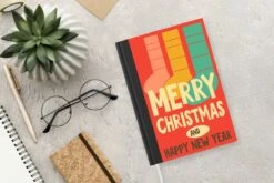 Carnet - Cahier - Chaussettes De Noël - Illustration - Noël - Citations - Énonciations - Joyeux Noël Et Happy New - Rouge - Carnet - Format A5 - Bloc-notes - Noël - Cadeau - Cadeau De Noël Pour Hommes, Femmes Et Enfants -Decoris Boutique 1200x800 571