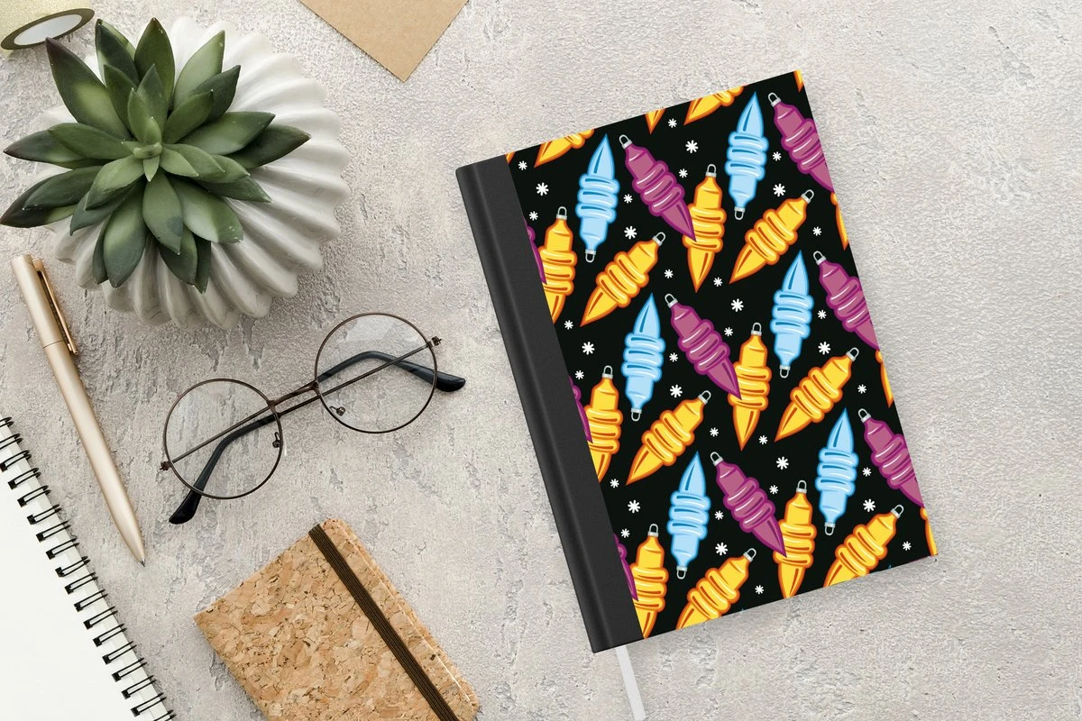 Carnet - Cahier - Noël - Motifs - Lampe - Carnet - Taille A5 - Bloc-notes - Noël - Cadeau - Cadeau De Noël Pour Hommes, Femmes Et Enfants 8 Carnet - Cahier - Noël - Motifs - Lampe - Carnet - Taille A5 - Bloc-notes - Noël - Cadeau - Cadeau De Noël Pour Hommes, Femmes Et Enfants – Image 6