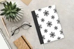 Carnet - Cahier - Flocon De Neige - Hiver - Zwart - Wit - Motifs - Carnet - Format A5 - Bloc-notes - Noël - Cadeau - Cadeau De Noël Pour Hommes, Femmes Et Enfants -Decoris Boutique 1200x800 746