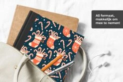 Cahier - Cahier D'écriture - Chaussettes - Snoep - Noël - Patrons - Cahier - Format A5 - Bloc-notes - Cadeaux Sinterklaas - Distribution De Cadeaux Pour Enfants - Cadeaux Chaussures - Petits Cadeaux -Decoris Boutique 1200x800 812