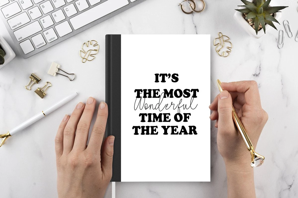 Cahier - Cahier D'écriture - Noël - Citations - C'est La Plus Belle Période De L'année - Proverbes - Noël - Cahier - Format A5 - Bloc-notes - Cadeaux Sinterklaas - Cadeaux Pour Enfants - Cadeaux Chaussures - Petits Cadeaux 5 Cahier - Cahier D'écriture - Noël - Citations - C'est La Plus Belle Période De L'année - Proverbes - Noël - Cahier - Format A5 - Bloc-notes - Cadeaux Sinterklaas - Cadeaux Pour Enfants - Cadeaux Chaussures - Petits Cadeaux – Image 3