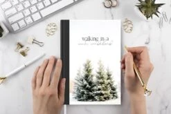 Carnet - Cahier D'écriture - Sapin De Noël - Neige - Hiver - Carnet - Format A5 - Bloc-notes - Cadeaux Sinterklaas - Cadeaux Pour Enfants - Cadeaux Chaussures - Petits Cadeaux 11 Carnet - Cahier D'écriture - Sapin De Noël - Neige - Hiver - Carnet - Format A5 - Bloc-notes - Cadeaux Sinterklaas - Cadeaux Pour Enfants - Cadeaux Chaussures - Petits Cadeaux -Decoris Boutique 1200x800 948