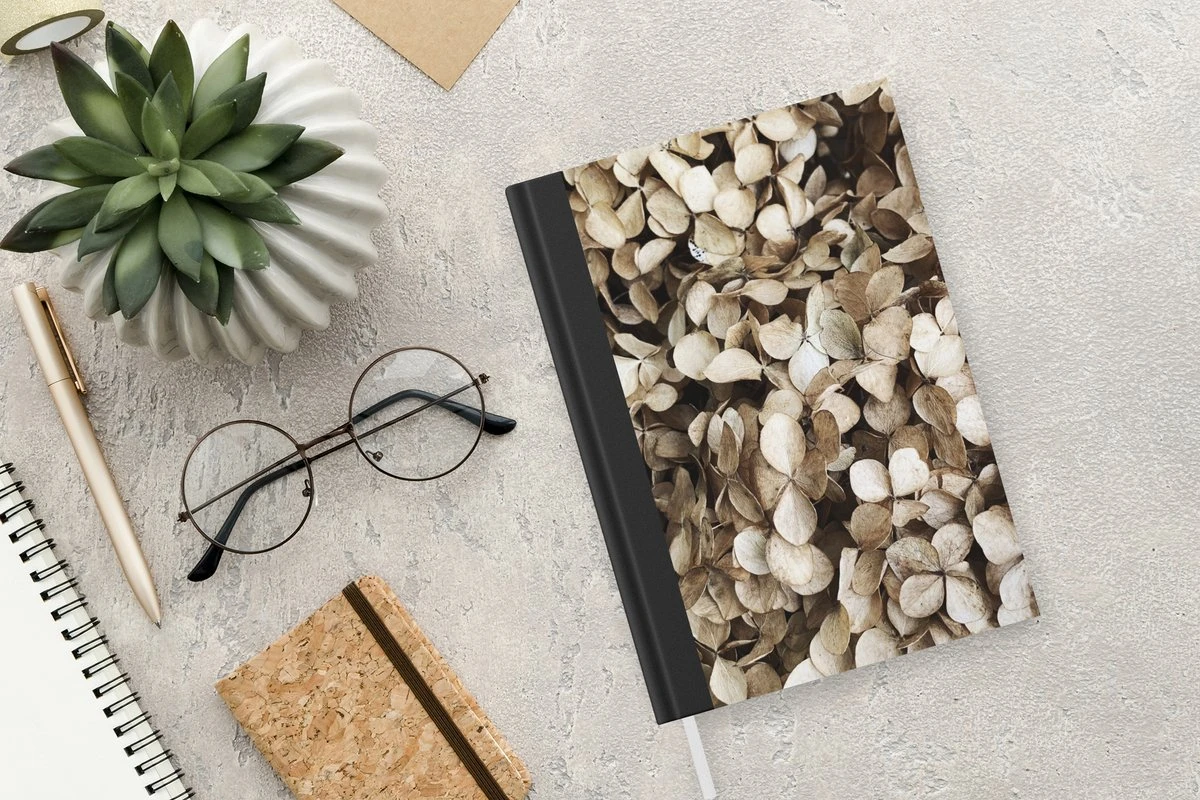 Carnet - Cahier - Fleurs - Hortensia - Marron - Carnet - Format A5 - Bloc-notes - Noël - Cadeau - Cadeau De Noël Pour Hommes, Femmes Et Enfants 4 Carnet - Cahier - Fleurs - Hortensia - Marron - Carnet - Format A5 - Bloc-notes - Noël - Cadeau - Cadeau De Noël Pour Hommes, Femmes Et Enfants – Image 2